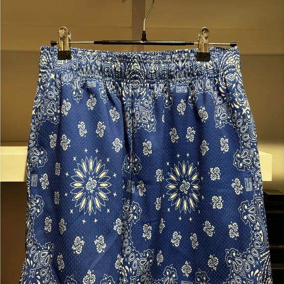 Bravest Studio Blue Paisley size S brand new - Picture 2 of 3